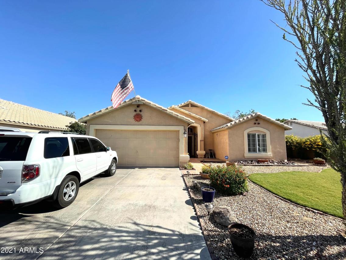 8553 W Denton Ln., Glendale, AZ 85305