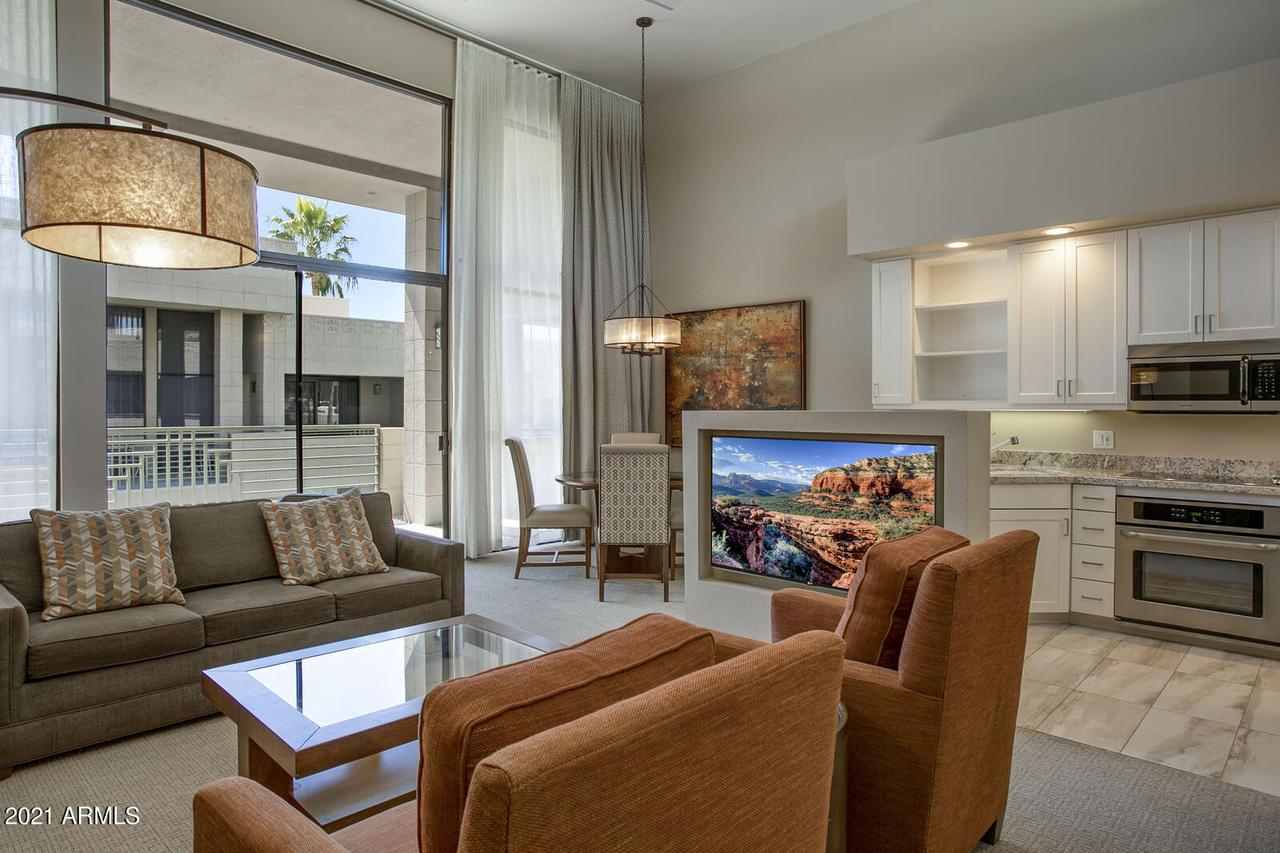 2802 E Camino Acequia Dr. #50, Phoenix, AZ 85016