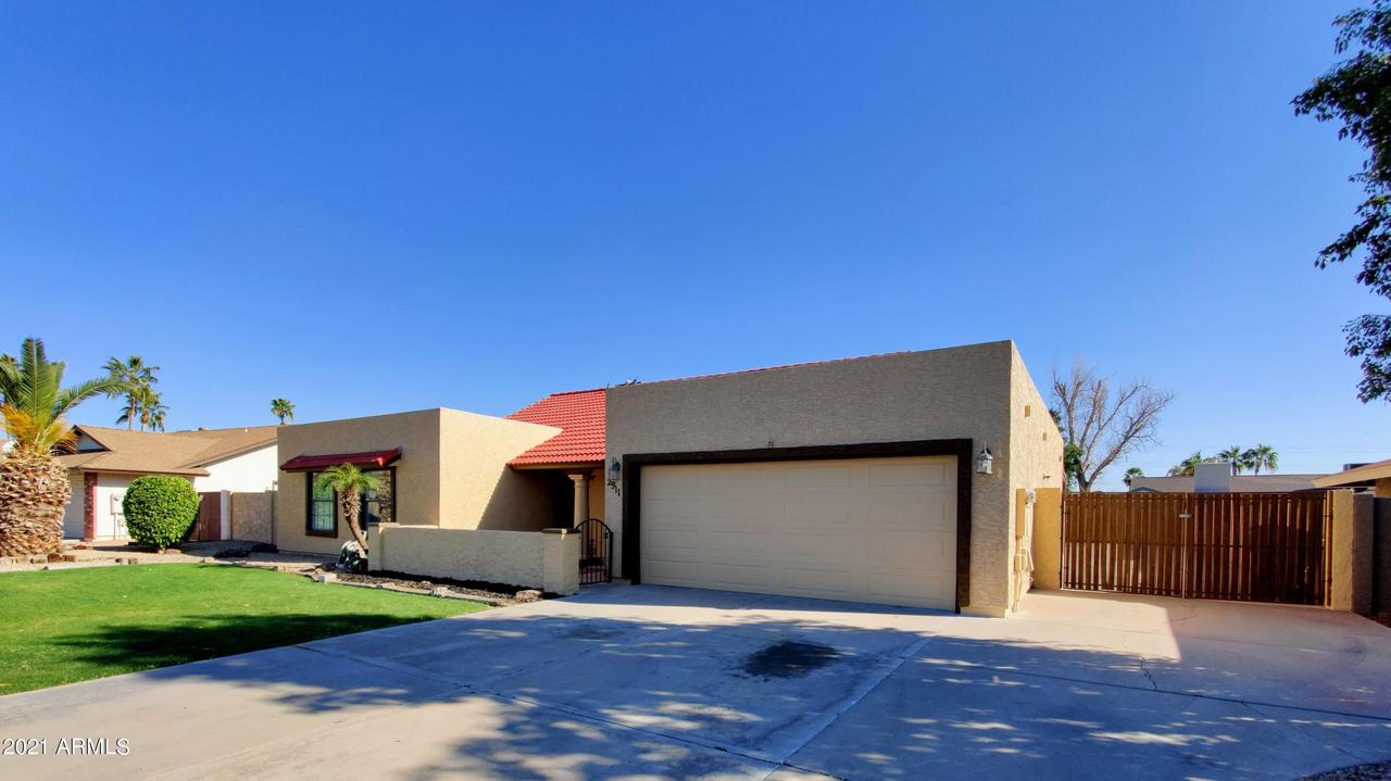 2911 E Dartmouth St., Mesa, AZ 85213