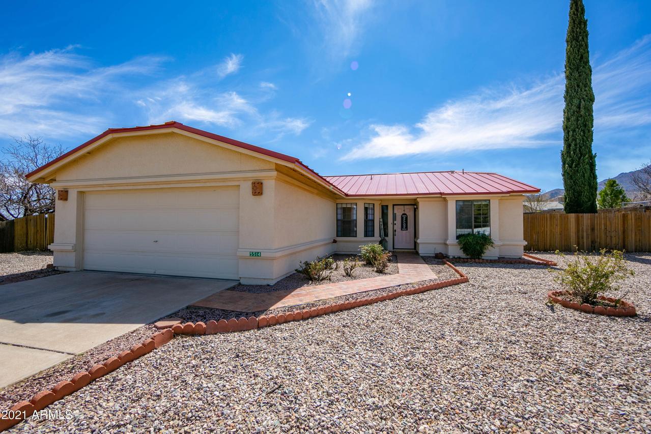 5514 E Brickey Dr., Hereford, AZ 85615