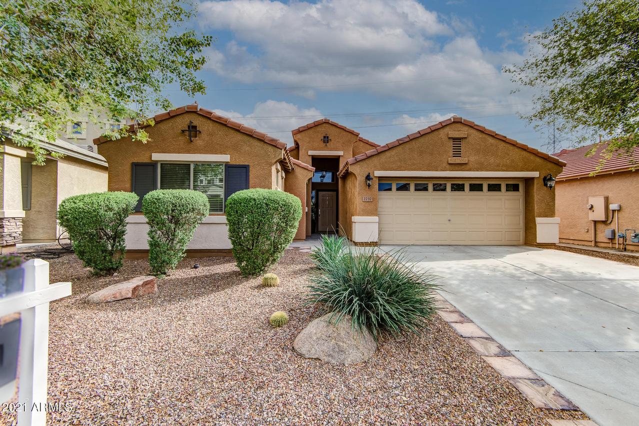 2737 E Quiet Hollow Ln., Phoenix, AZ 85024