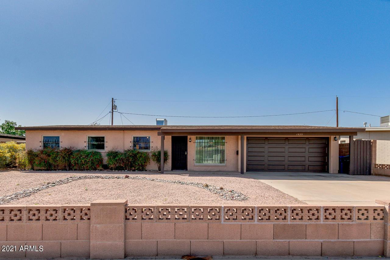 1925 W 2nd Pl., Mesa, AZ 85201