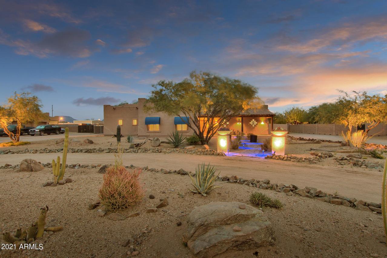39307 N 25th Ave., Phoenix, AZ 85086