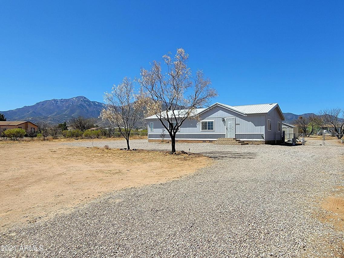 5890 S Mountain Side Ln., Hereford, AZ 85615