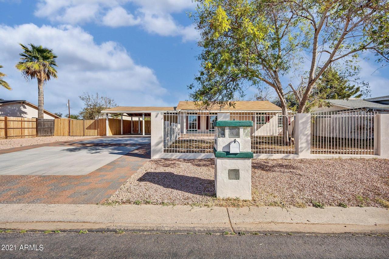 8034 E 2nd Ave., Mesa, AZ 85208