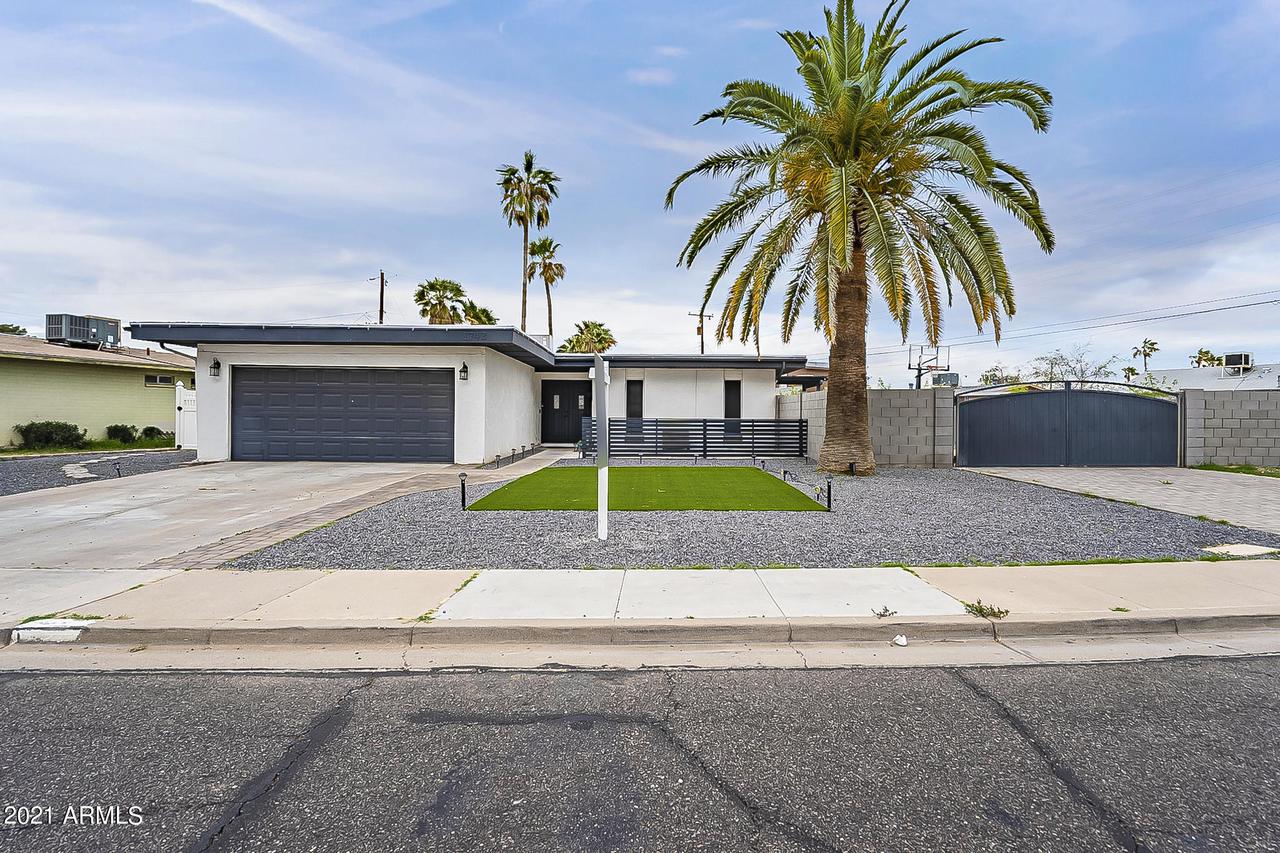 1742 N Trevor, Mesa, AZ 85201