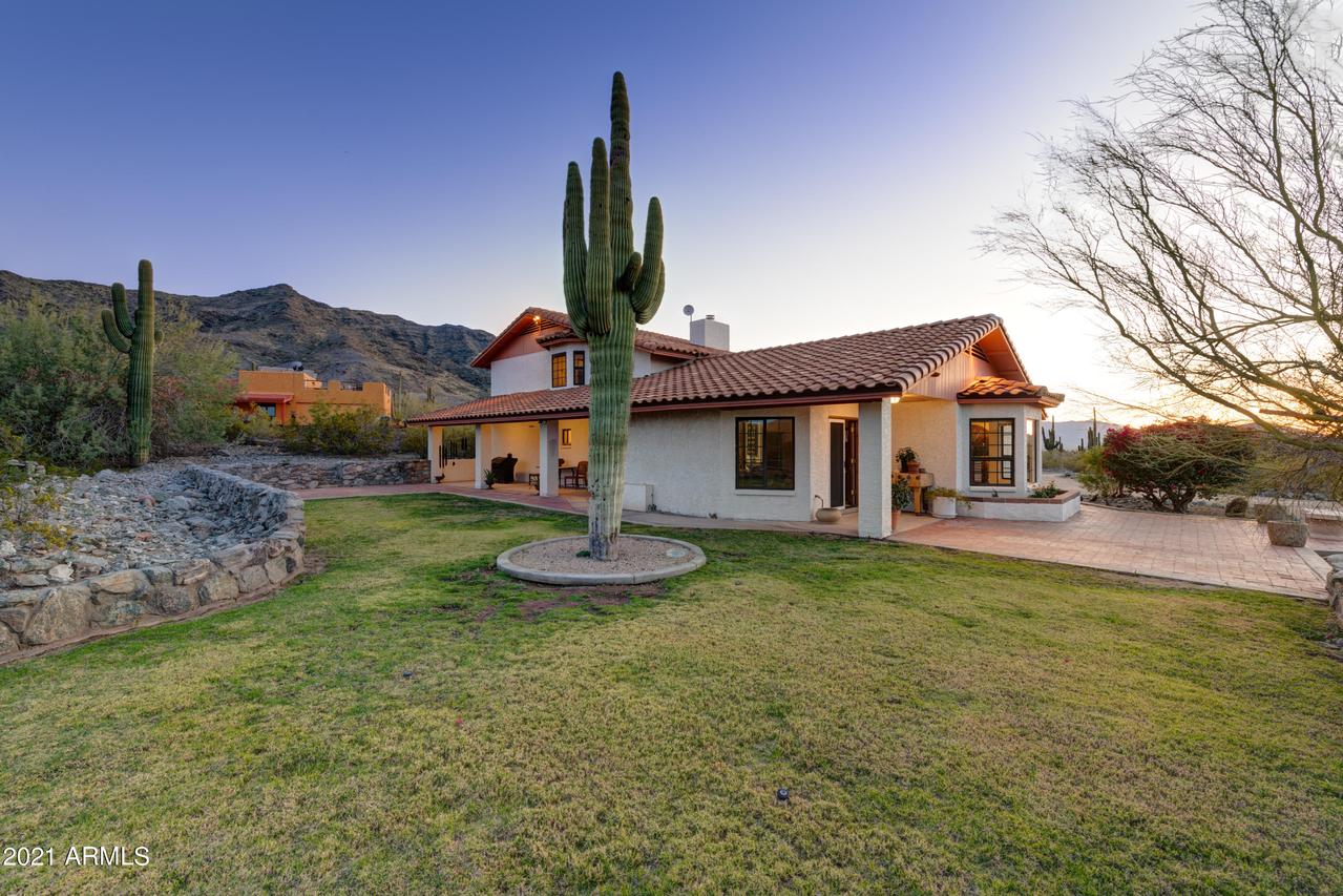 10827 S 30th Ave., Laveen, AZ 85339