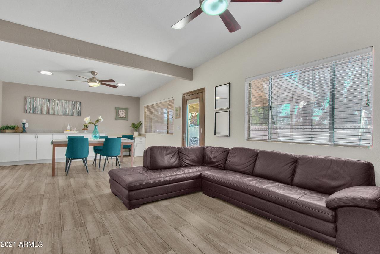 2301 E Enrose St., Mesa, AZ 85213