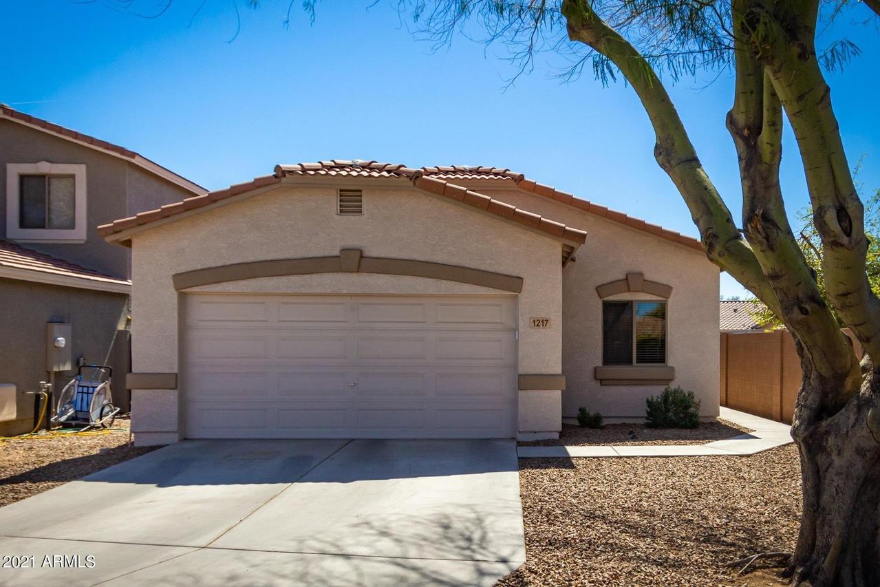 1217 E Press Pl., San Tan Valley, AZ 85140