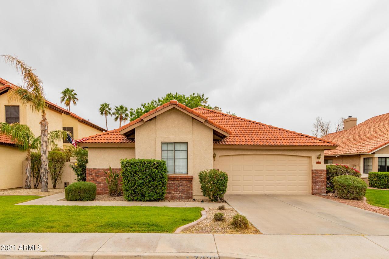 7031 W Morrow Dr., Glendale, AZ 85308