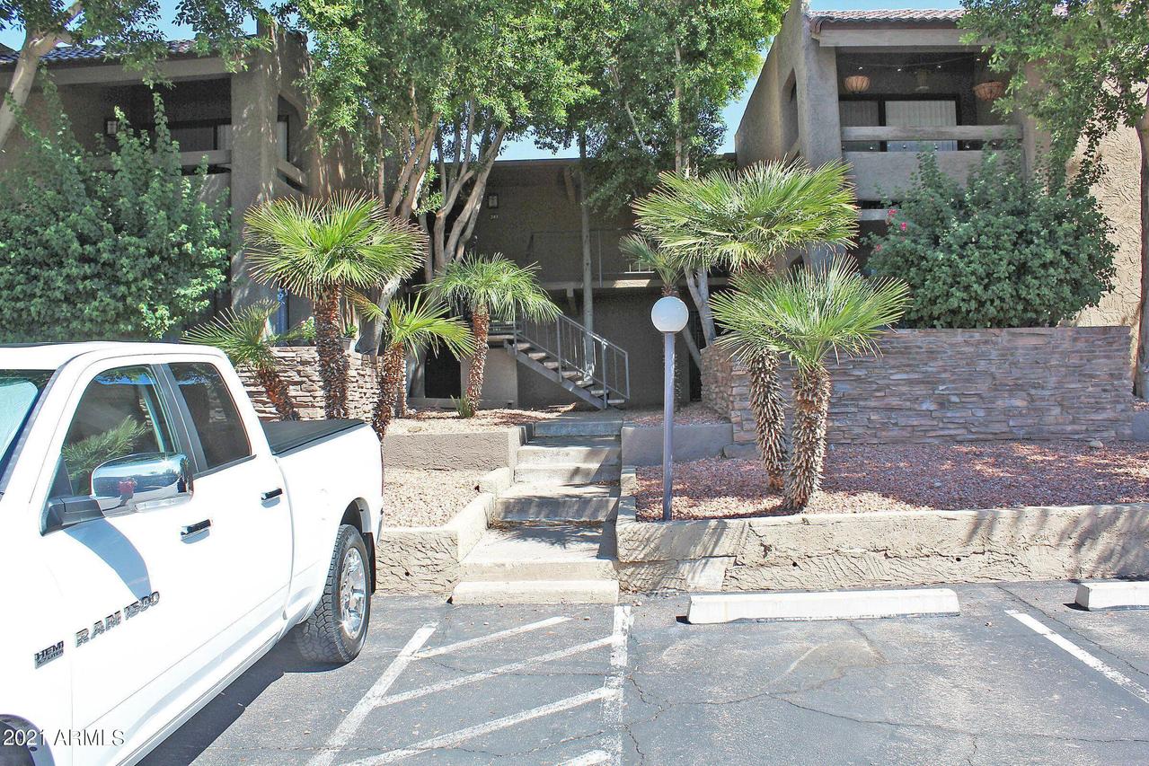 3825 E Camelback Rd. #242, Phoenix, AZ 85018
