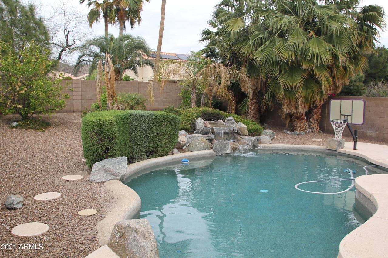 3324 E Brookwood Ct., Phoenix, AZ 85048