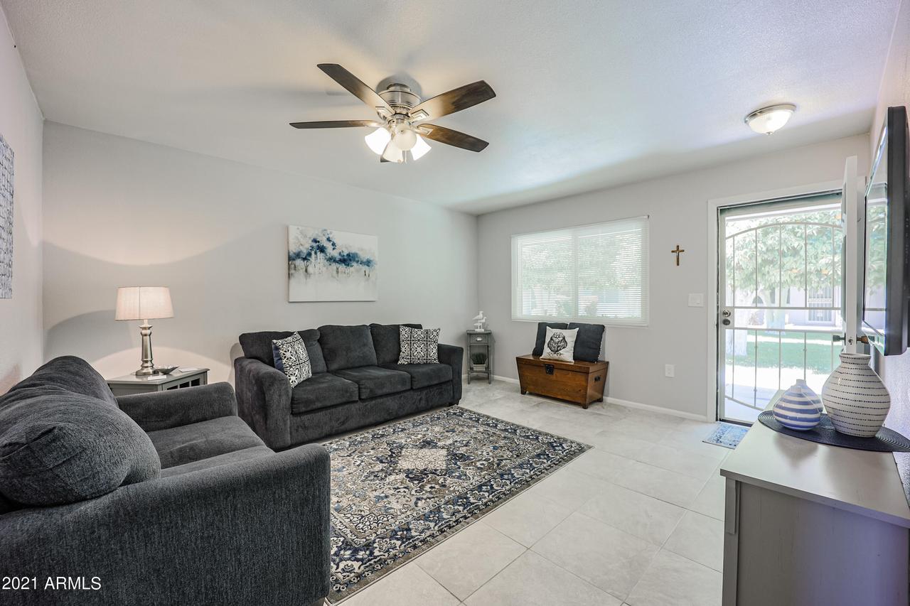 10554 W Coggins Dr., Sun City, AZ 85351
