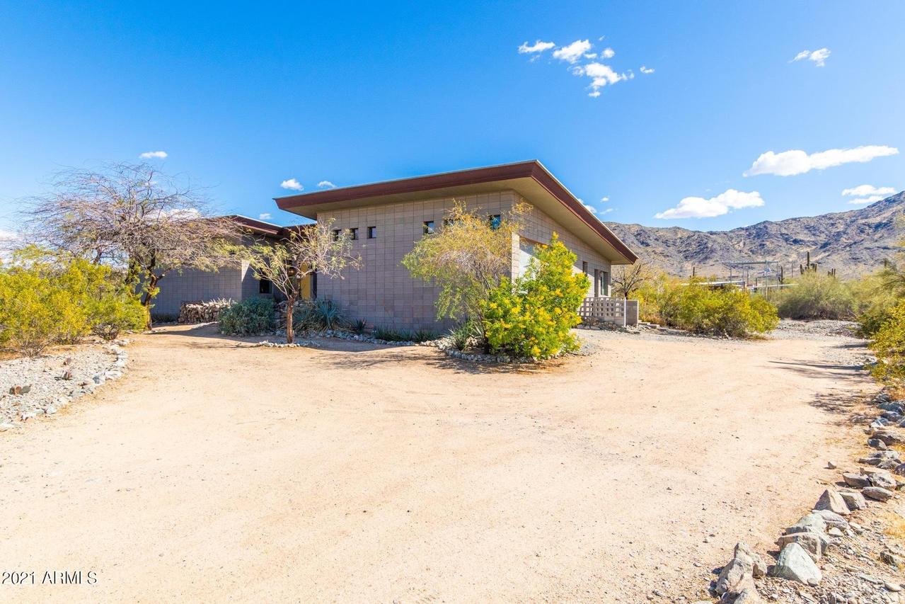 2923 W Carver Rd., Laveen, AZ 85339