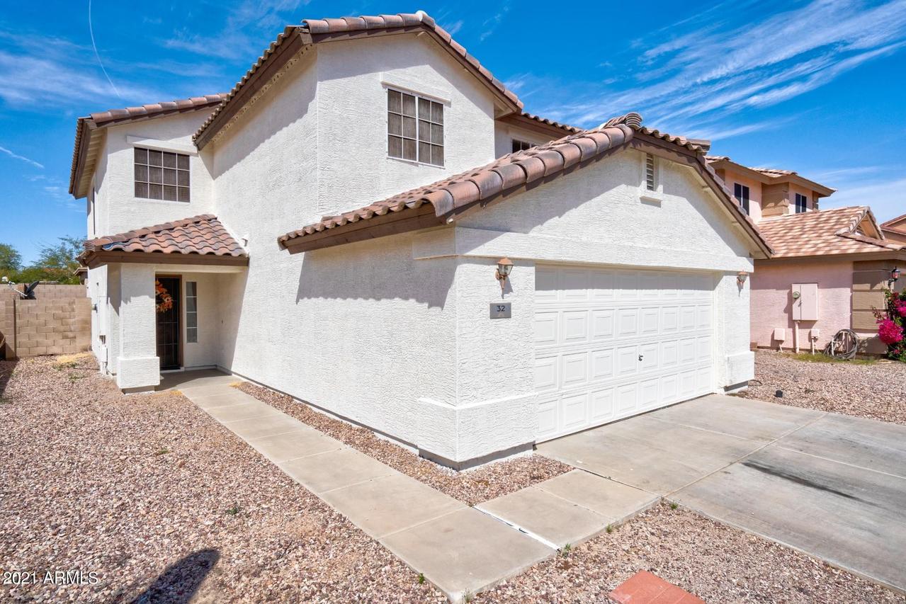 32 S 220 Ave., Buckeye, AZ 85326