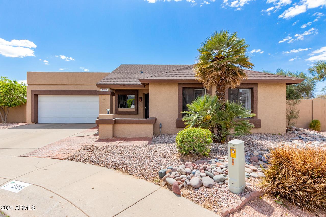 905 E Bluefield Ave., Phoenix, AZ 85022