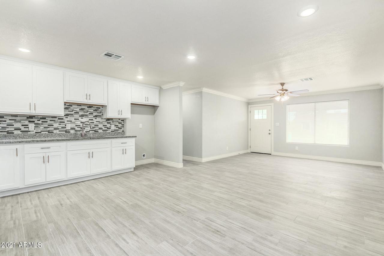 7924 W Highland Ave., Phoenix, AZ 85033