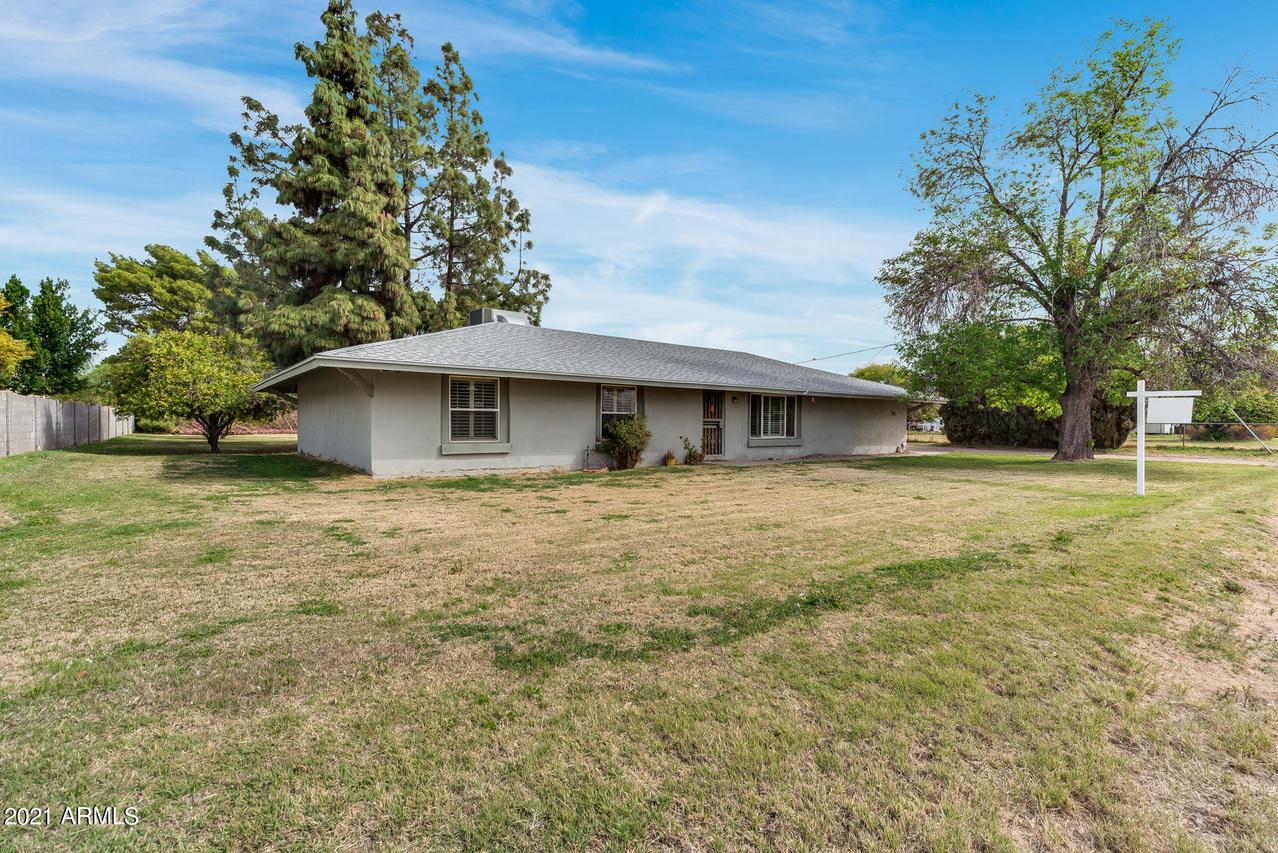 7948 W Orangewood Ave., Glendale, AZ 85303