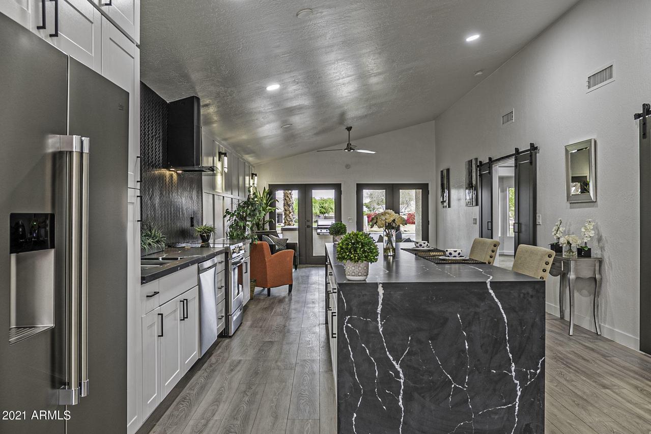 1250 E Chicago Cir., Chandler, AZ 85225