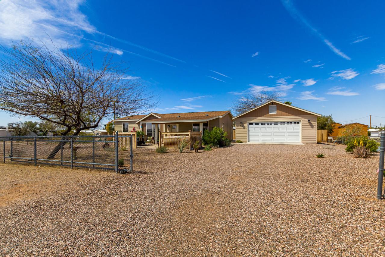 1766 E 21st Ave., Apache Junction, AZ 85119