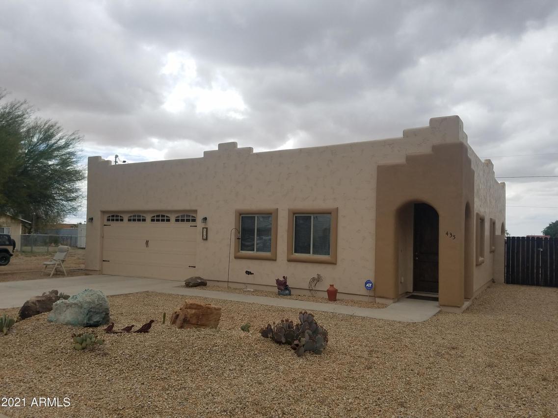 435 Reizen Dr., Morristown, AZ 85342