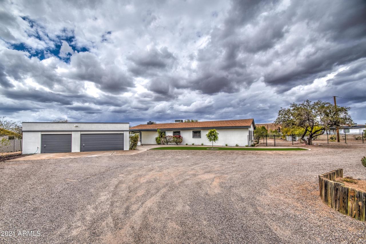 2726 N 78th St., Mesa, AZ 85207