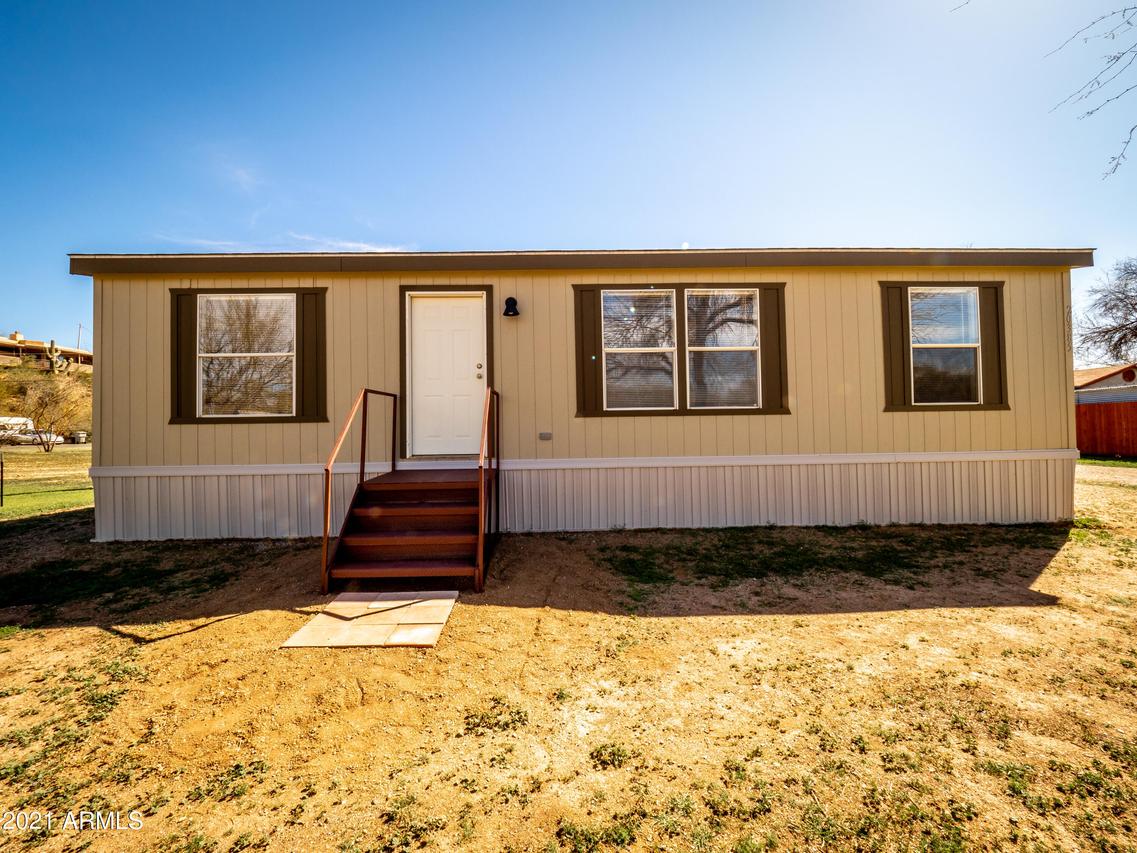 20385 E Squaw Valley Rd., Black Canyon City, AZ 85324