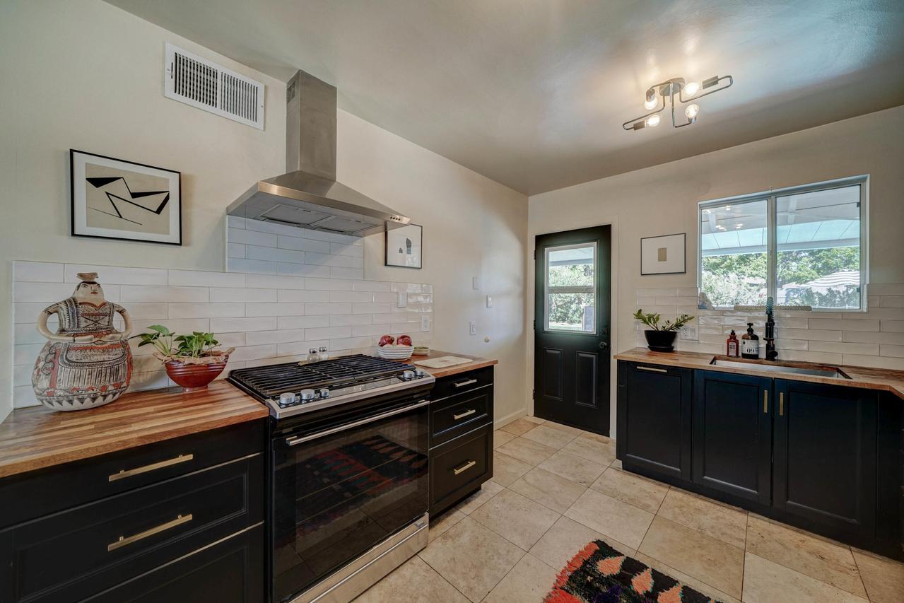 1008 E Oregon Ave., Phoenix, AZ 85014
