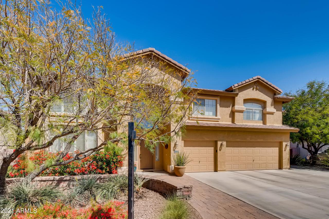 1652 E Crescent Way, Chandler, AZ 85249