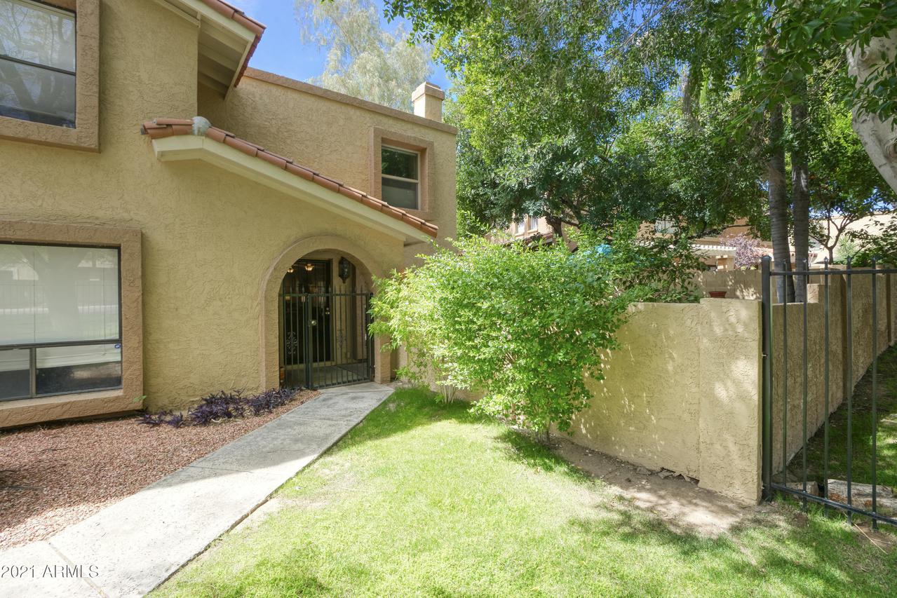 10427 N 11th Pl. #2, Phoenix, AZ 85020