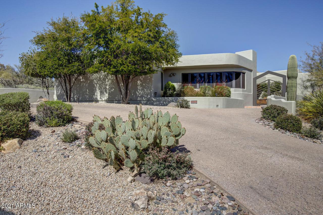 2014 E Smoketree Dr., Carefree, AZ 85377