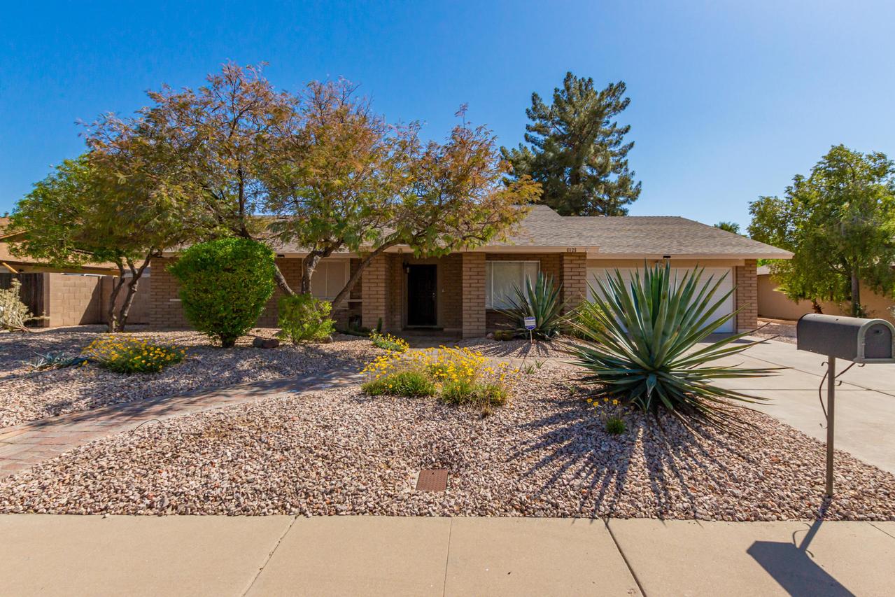 6025 W Campo Bello Dr., Glendale, AZ 85308