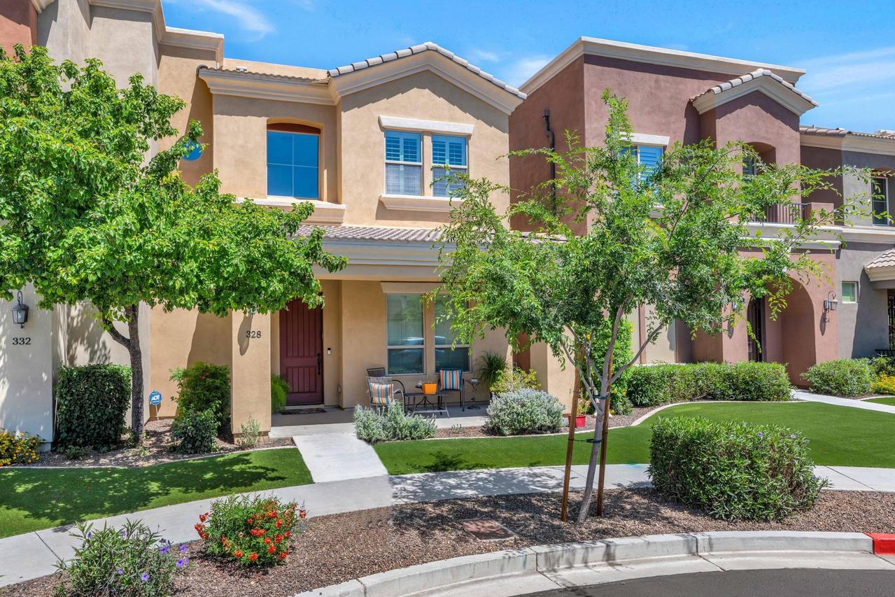 328 W Herro Ln., Phoenix, AZ 85013