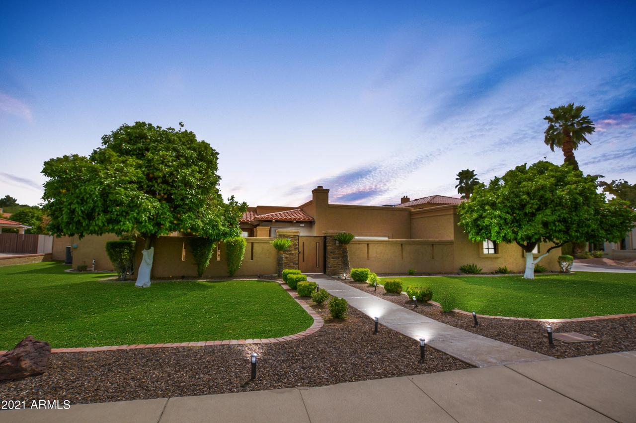 3251 E Fox St., Mesa, AZ 85213