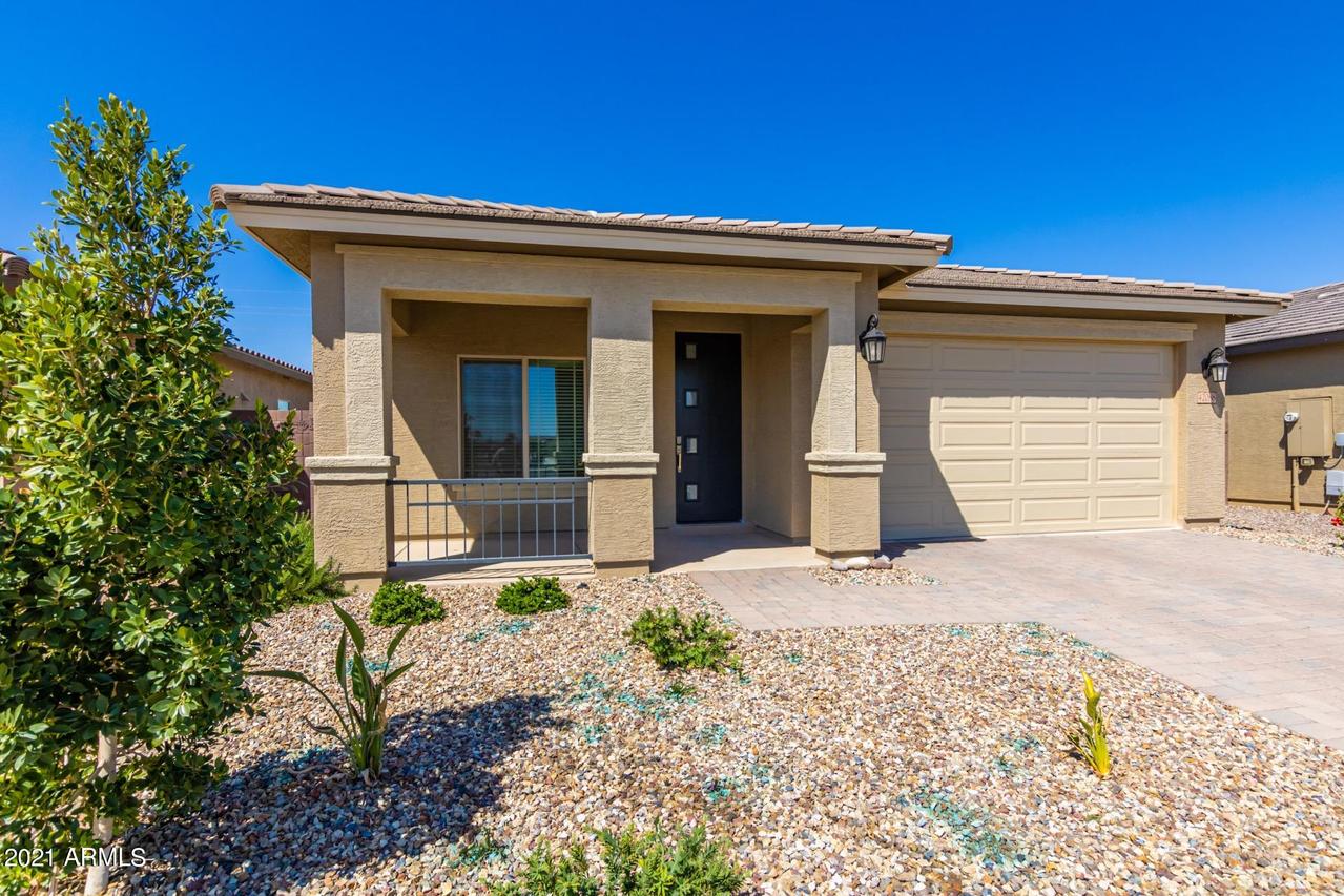 42088 N Hinoki St., San Tan Valley, AZ 85140