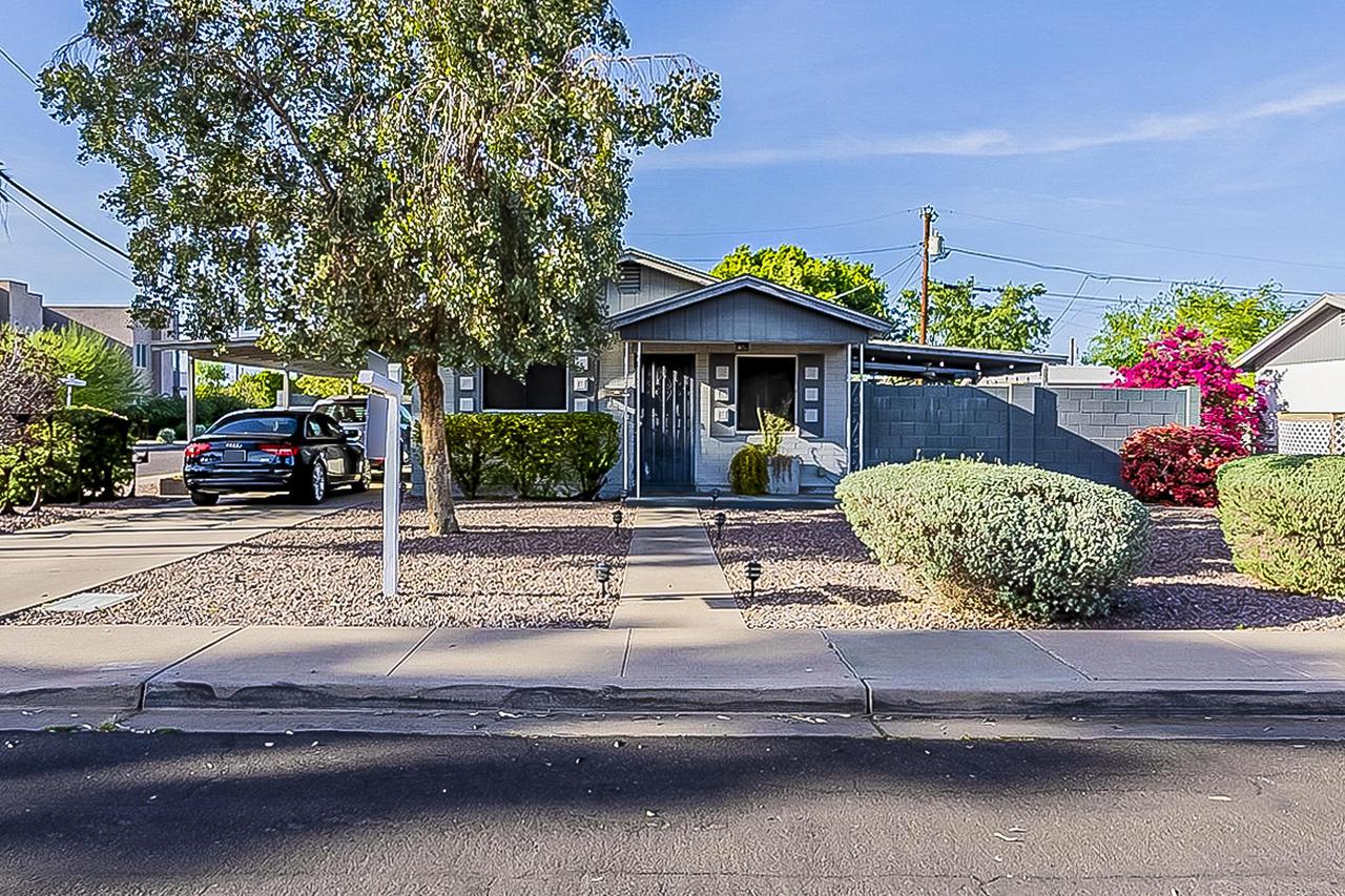 1802 E Cheery Lynn Rd., Phoenix, AZ 85016