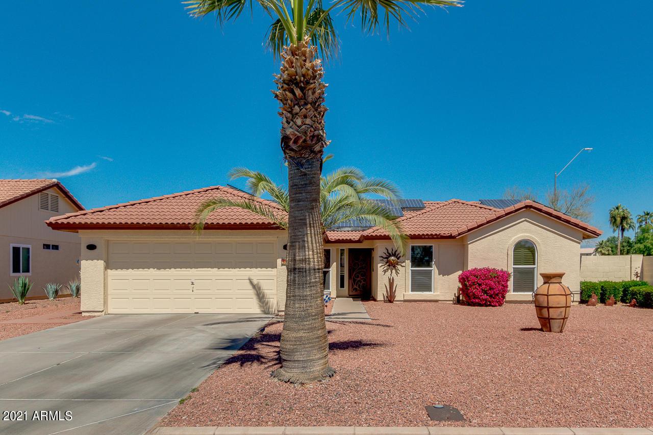 9102 W Maui Ln., Peoria, AZ 85381