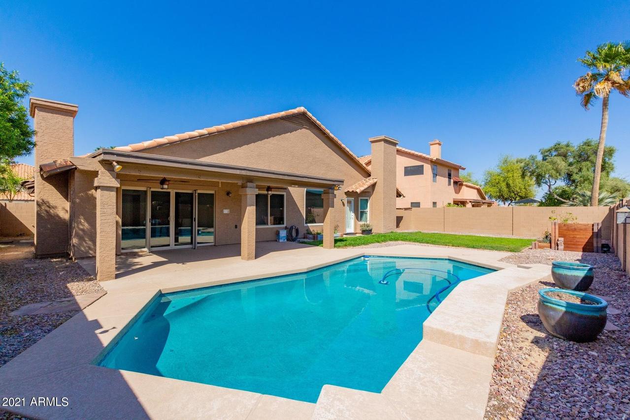 3433 E Cedarwood Ln., Phoenix, AZ 85048