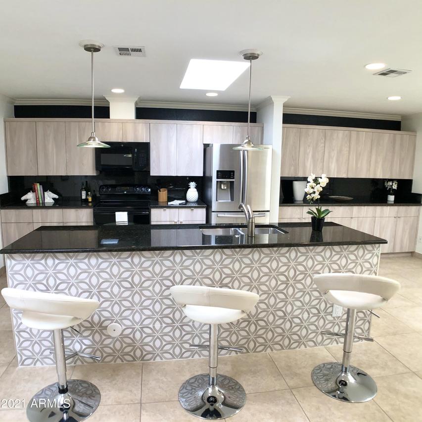 8222 E Via De La Escuela St., Scottsdale, AZ 85258