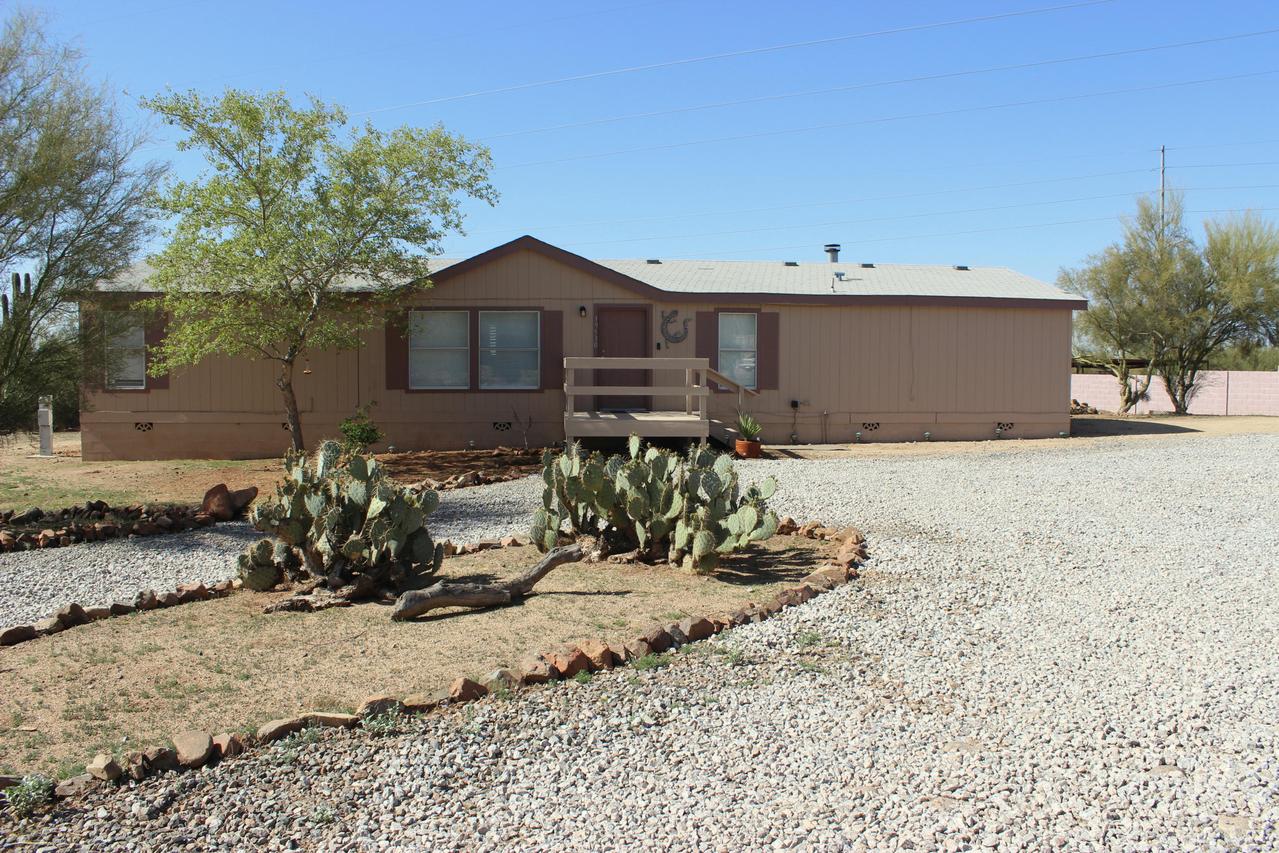 39530 N 12th St., Phoenix, AZ 85086