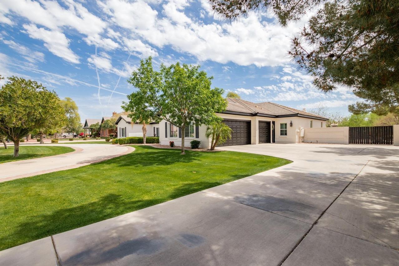 2455 E Cloud Dr., Chandler, AZ 85249