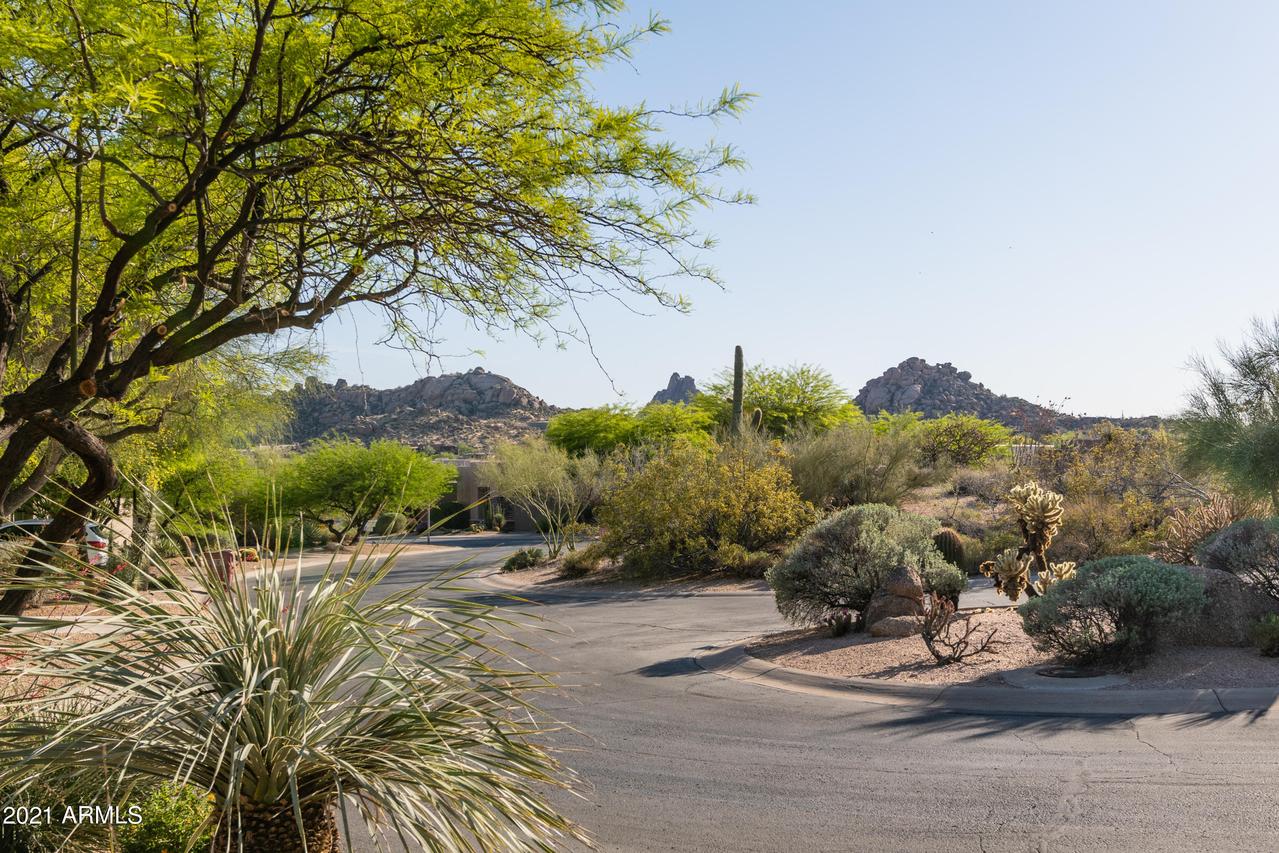 10903 E White Feather Ln., Scottsdale, AZ 85262