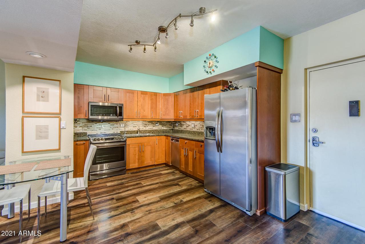 357 E Thomas Rd. #A101, Phoenix, AZ 85012