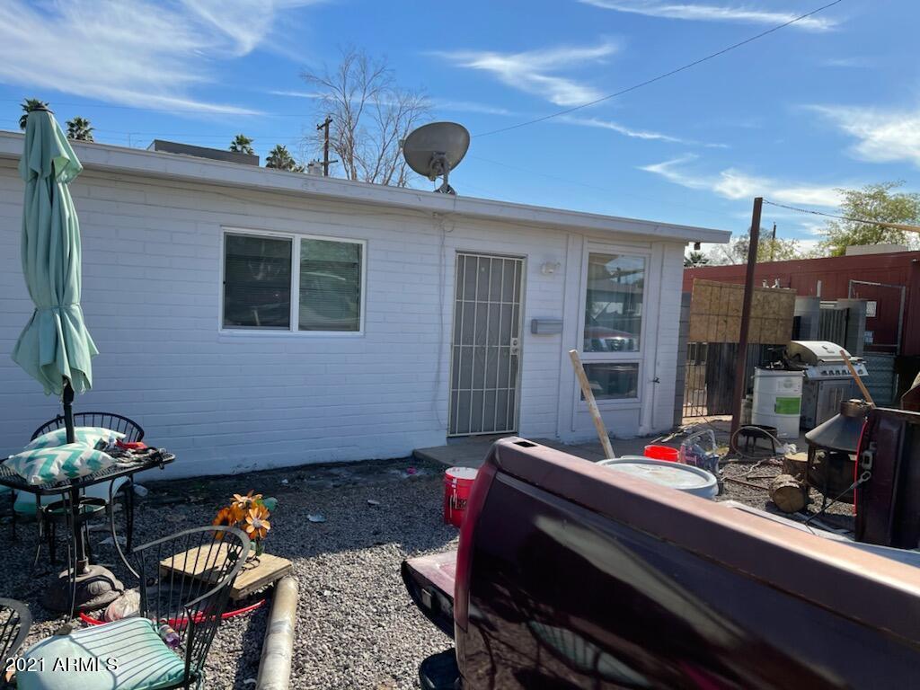 2809 W Monterosa St., Phoenix, AZ 85017