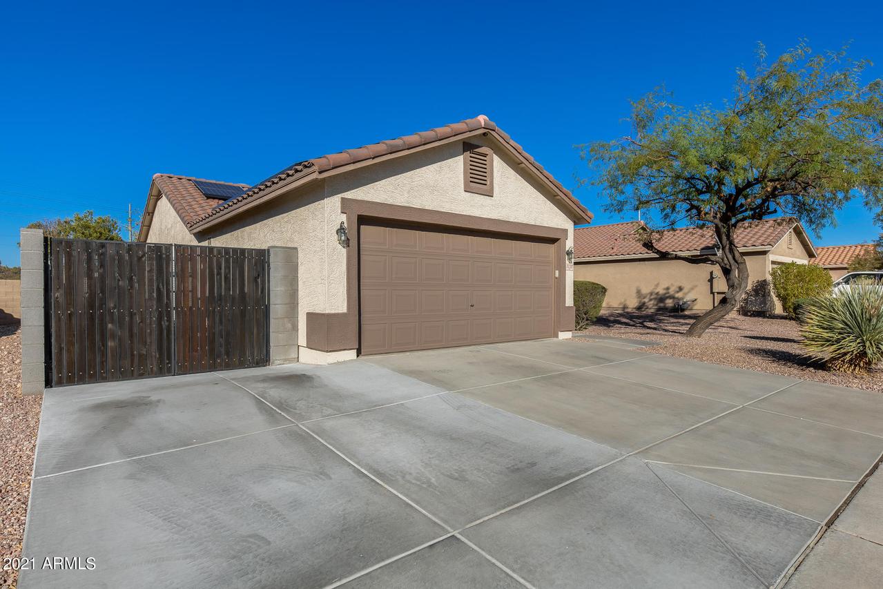 3132 W Mark Ln., Phoenix, AZ 85083