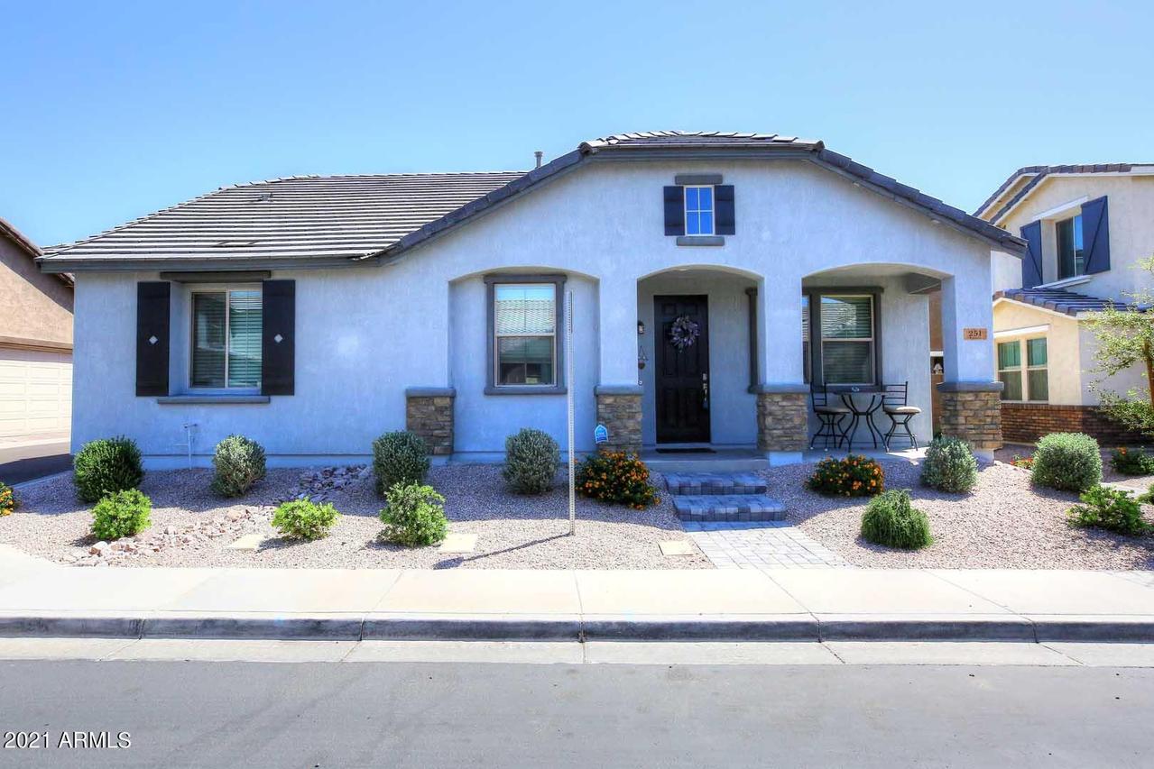 251 N 56th Pl., Mesa, AZ 85205