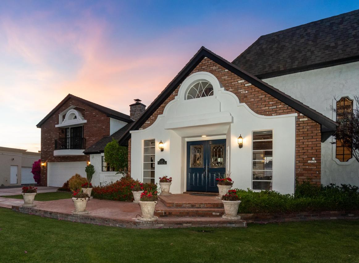 2 W Kaler Dr., Phoenix, AZ 85021