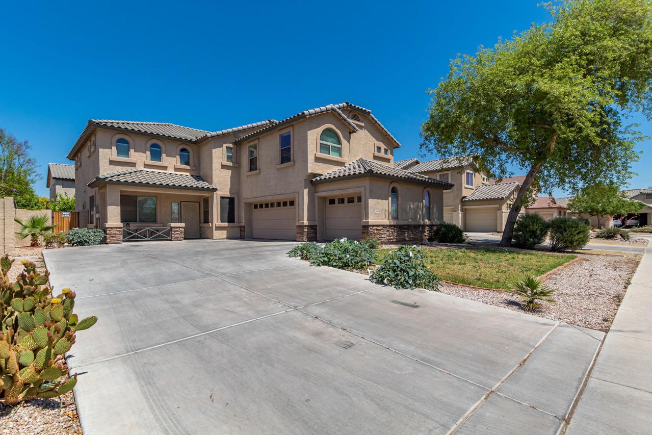 5660 W Manzanita Dr., Glendale, AZ 85302