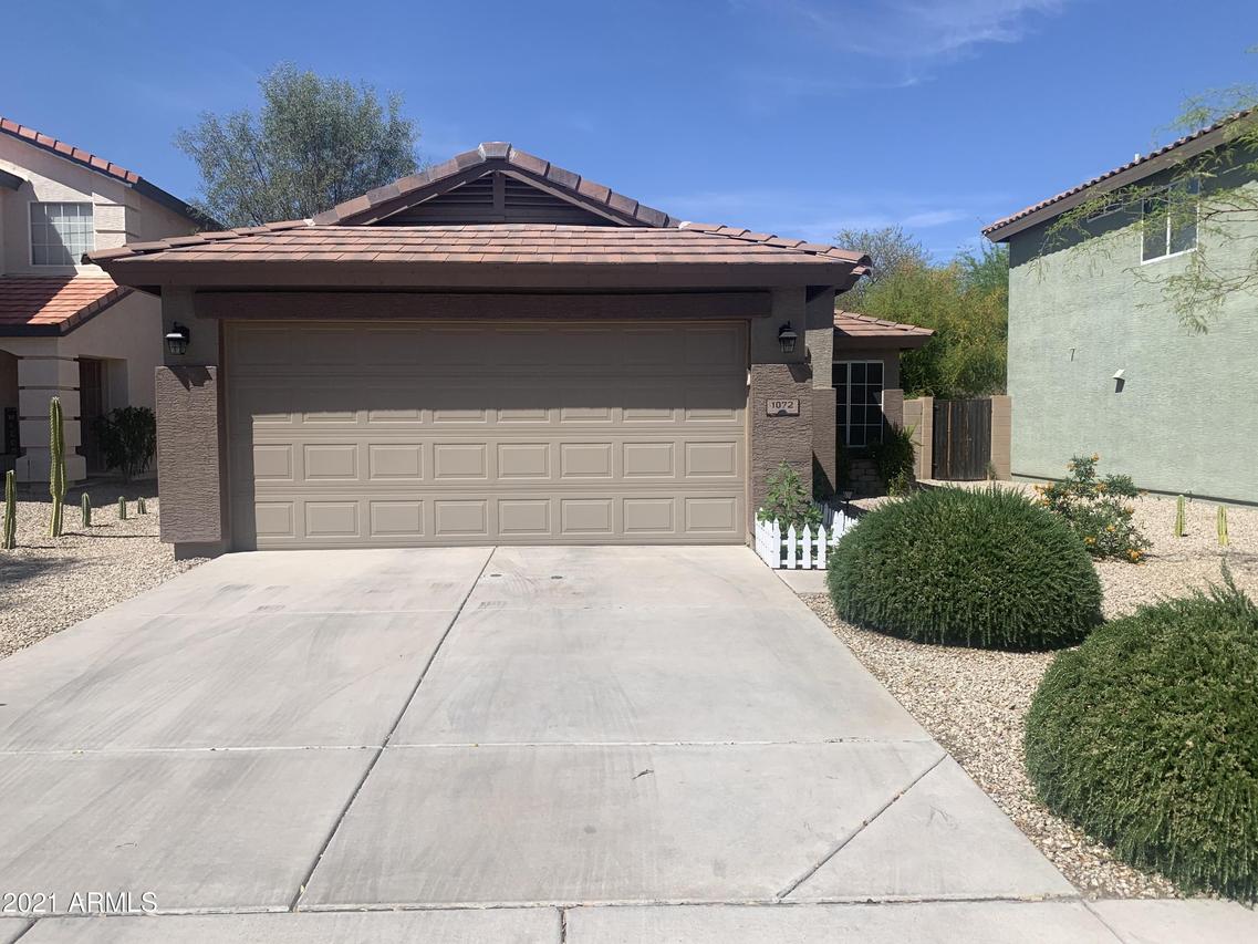 1072 E Stardust Way, San Tan Valley, AZ 85143