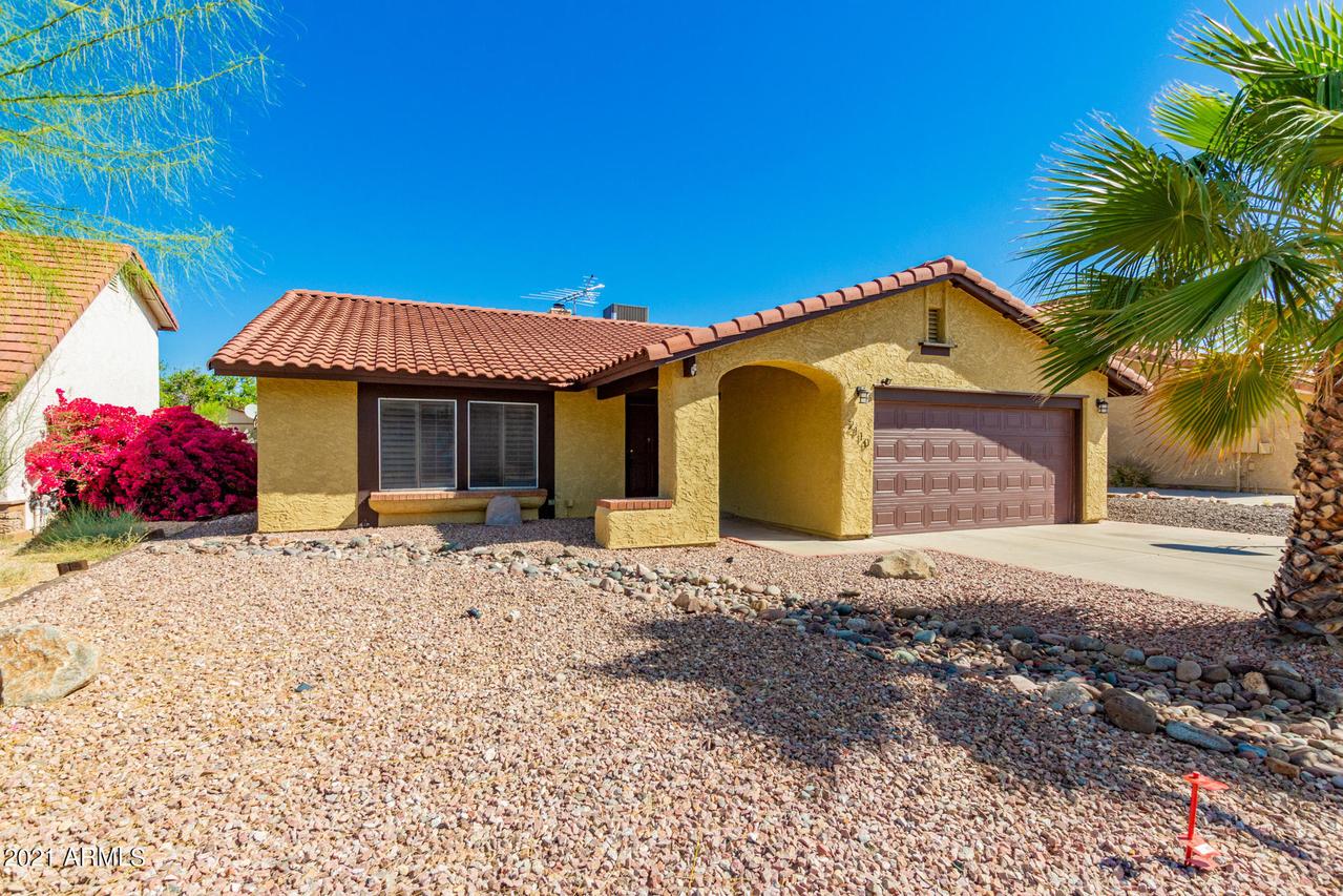 2110 E Friess Dr., Phoenix, AZ 85022